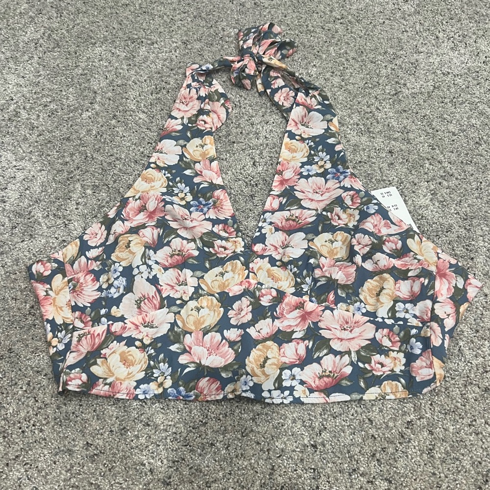 Abercrombie halter size M